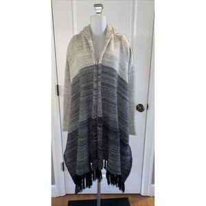 Nightcap 100% Cashmere Poncho Scarf Sweater Size 1/ Small Cozy Hoodie Gray Ivory